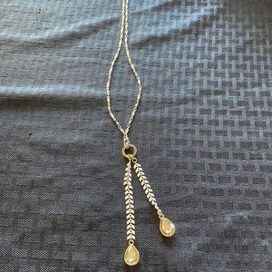 Premier Designs glisten necklace